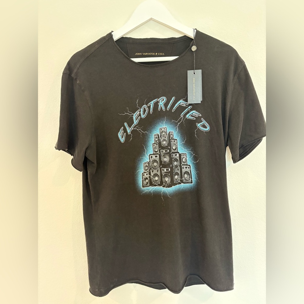 NWT John Varvatos Black “Electrified” Graphic Tee